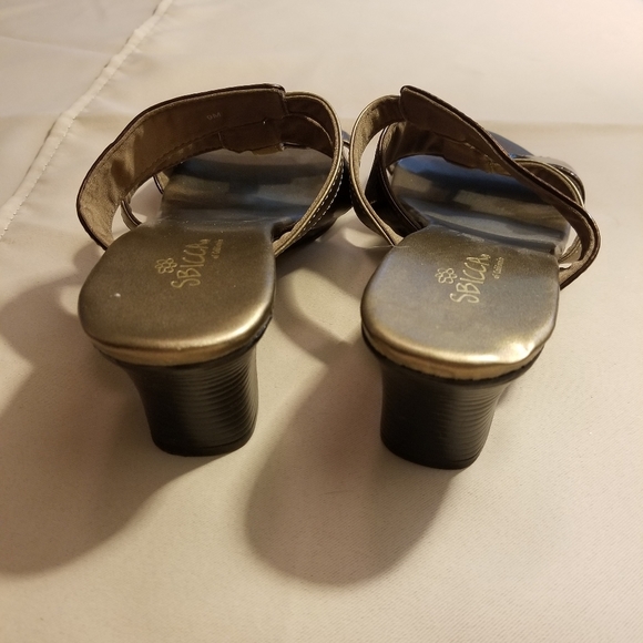 Sbicca slip on brown and gold heels - Picture 6 of 9